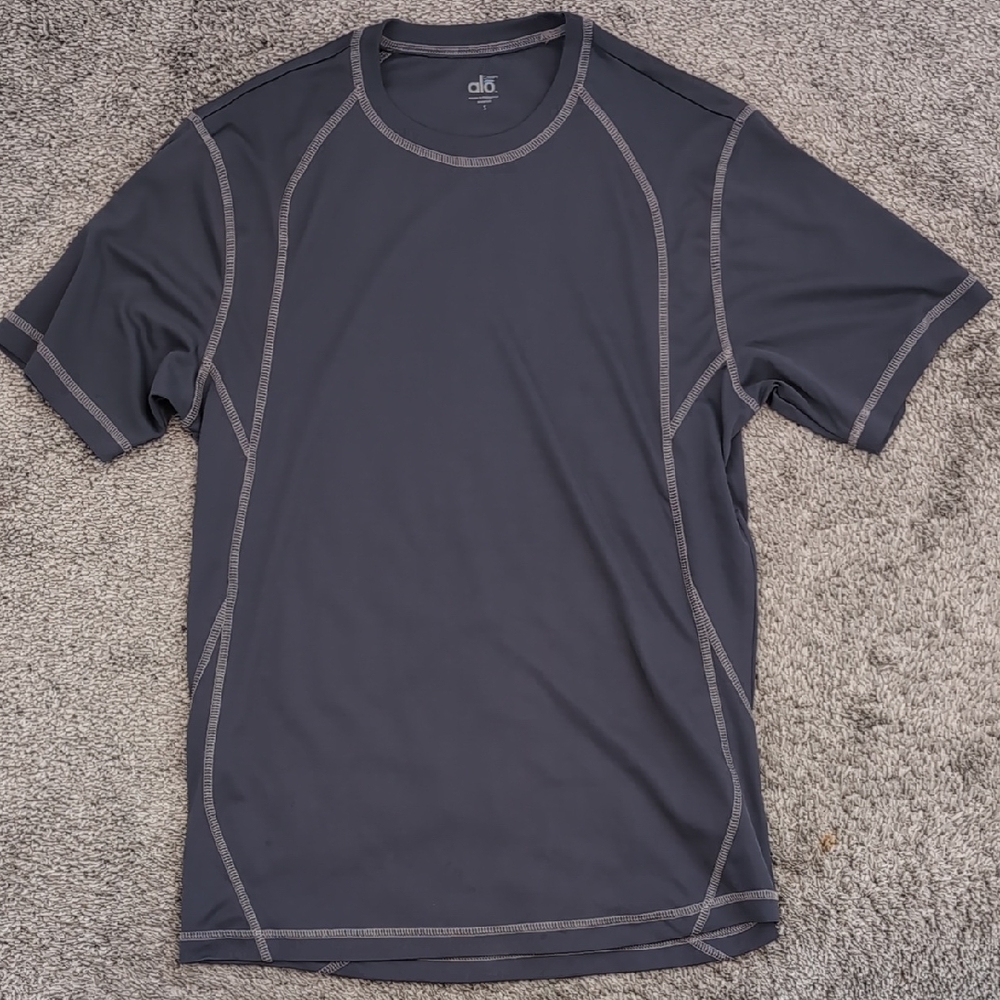ALO Yoga Charcoal Performance Tee